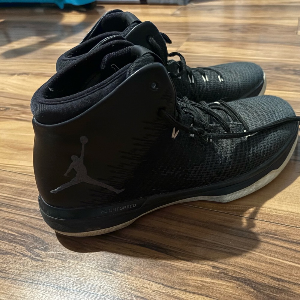 Jordan Men's Black Athletic Shoes